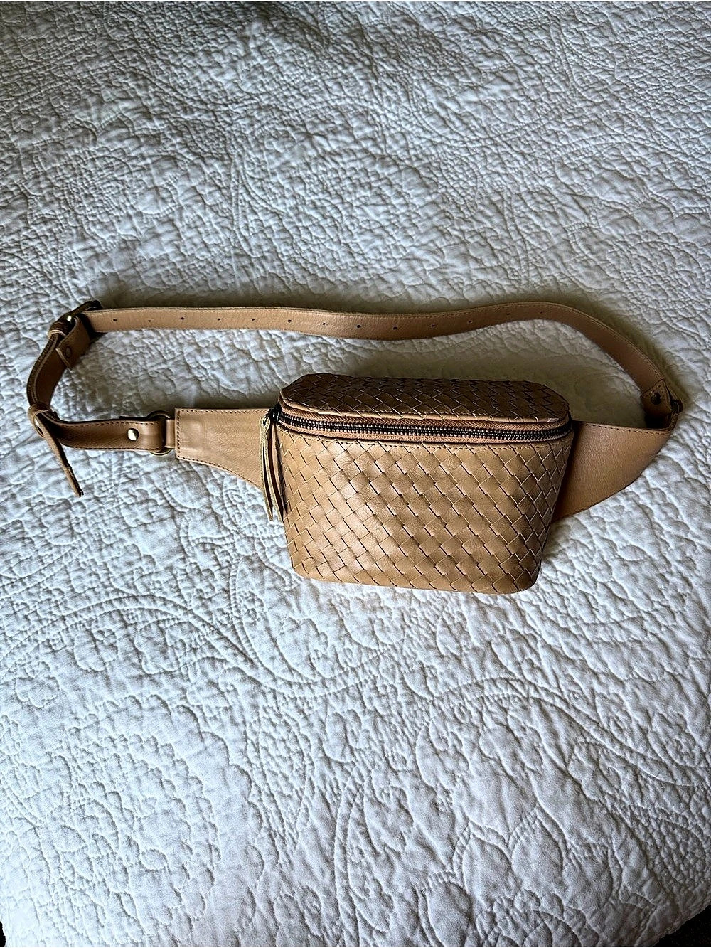 MANDRN Remy Woven Pack Woven Bag in Sand
